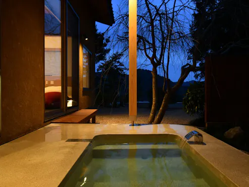 Detached room with open-air bath / Open-air bath