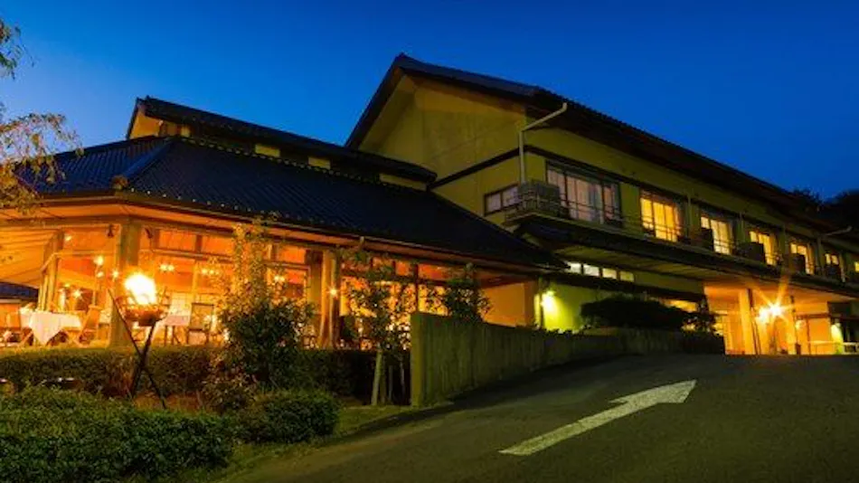 Tenjuku no Mori Keigetsu