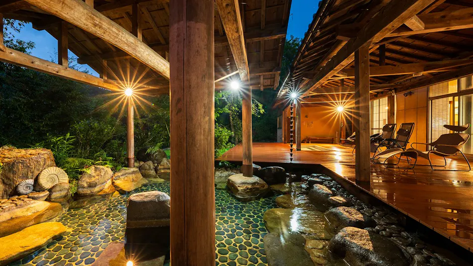 Tenjuku no Mori Keigetsu