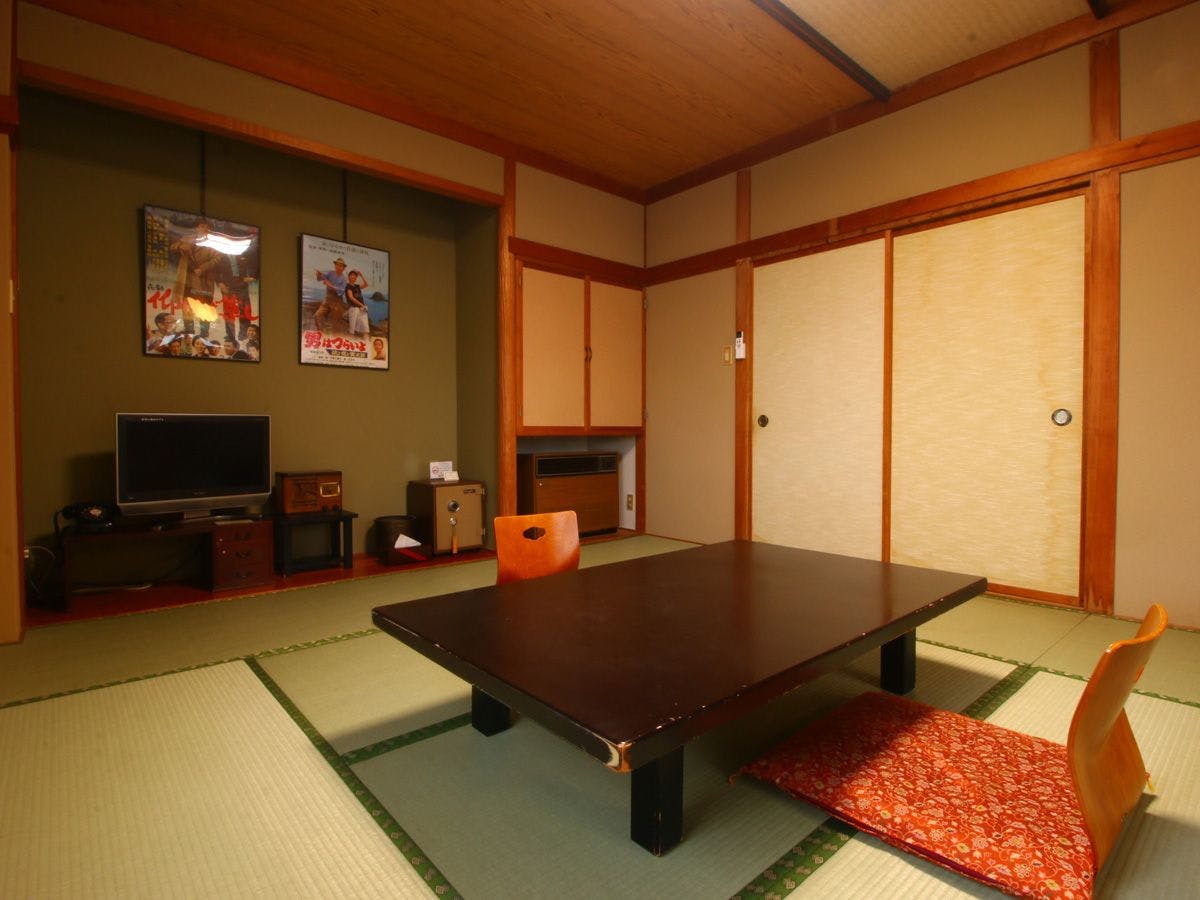 ห้องไฮเดรนเยียที่มีบรรยากาศย้อนยุค