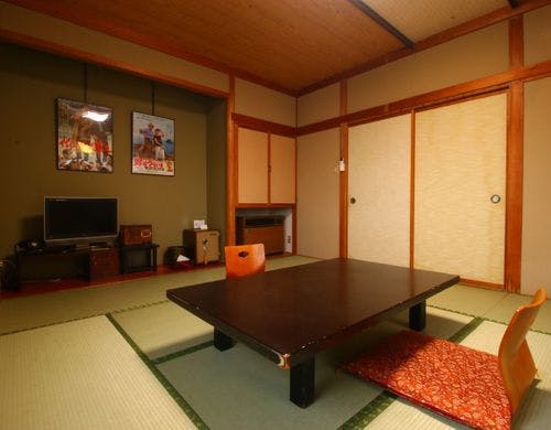 レトロな雰囲気のあじさいの間