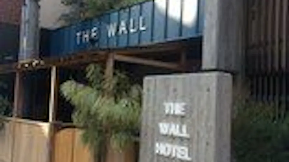 THE WALL HOTEL