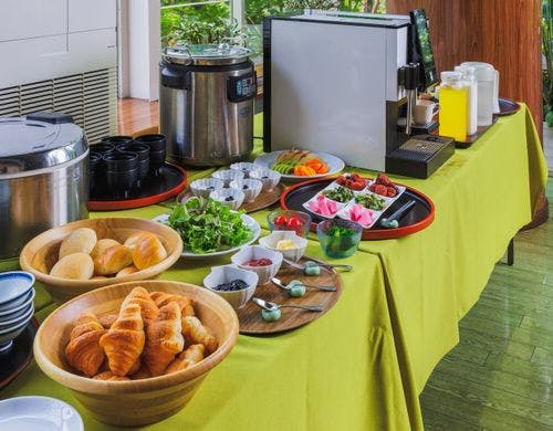 ご朝食無料サービス