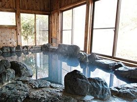 里山で過ごすひととき　湯の澤鉱泉