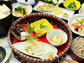 里山で過ごすひととき　湯の澤鉱泉