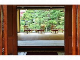 ほほえみの空湯舟 つるや