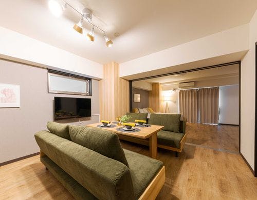 ダブルベッド2台＋ソファベッド1台