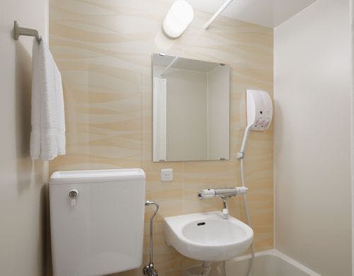 バスルーム（ダブル）