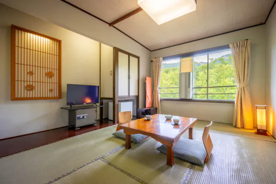 ห้องสไตล์ญี่ปุ่น 6 เสื่อทาทามิ<ไม่มีอ่างล้างหน้าและห้องน้ำ>