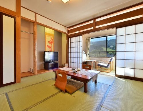和室6～8畳＜洗面・トイレ付＞