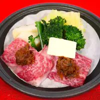 Rencana Pilihan Khusus April–Juni: Zao Beef Panggang di Atas Piring Keramik