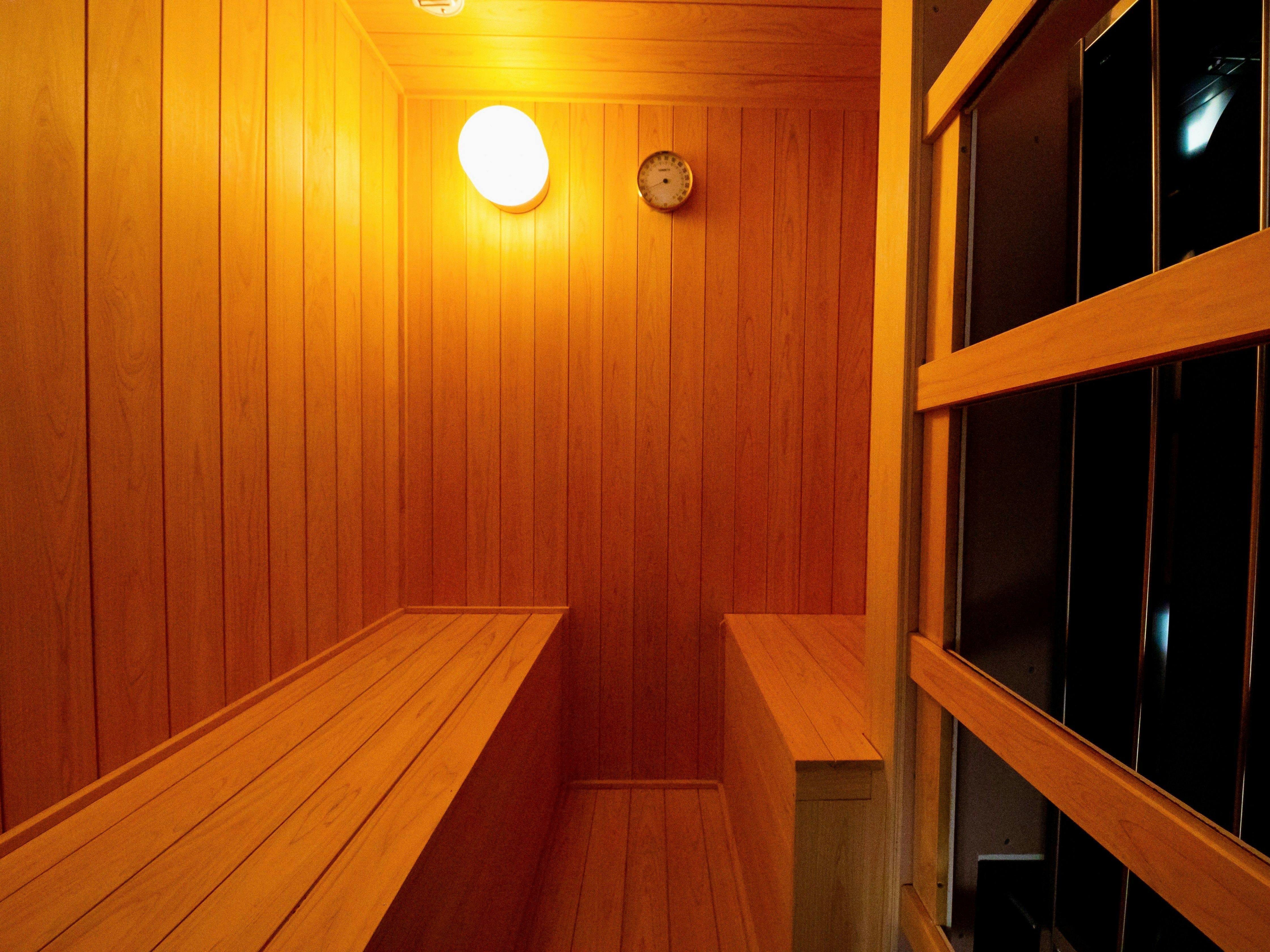 ห้องซาวน่าตกแต่งด้วยไม้ฮิโนกิพิเศษสำหรับเอเดน