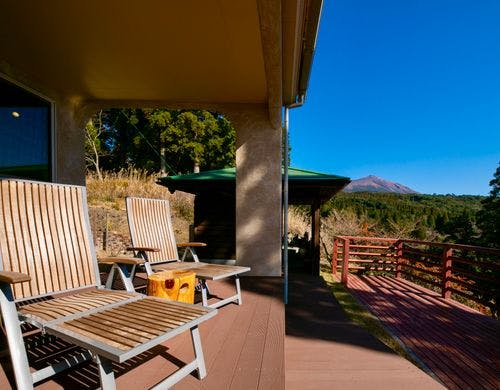 天孫降臨で有名な高千穂峰を見渡せます。