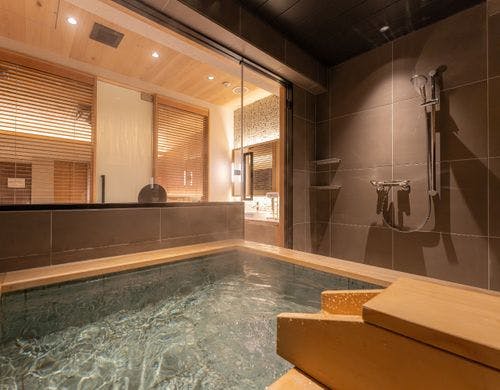 ファミリースイート 温泉半露天風呂付