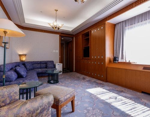 スイートルーム　リビングスペース