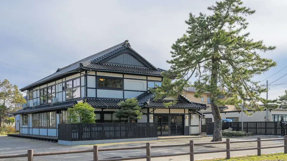 Natural Hot Spring Beachside Inn Asahiya