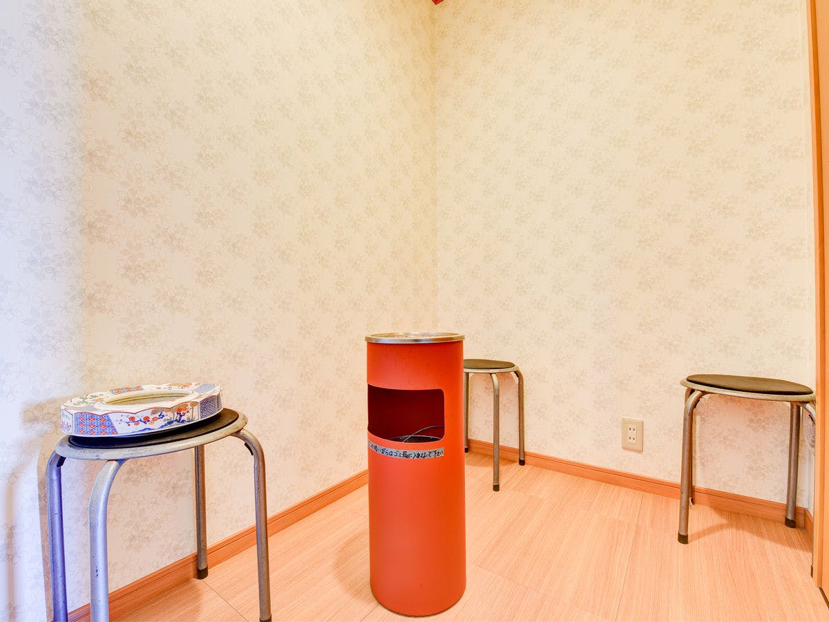 *ภายในอาคาร/พื้นที่สูบบุหรี่