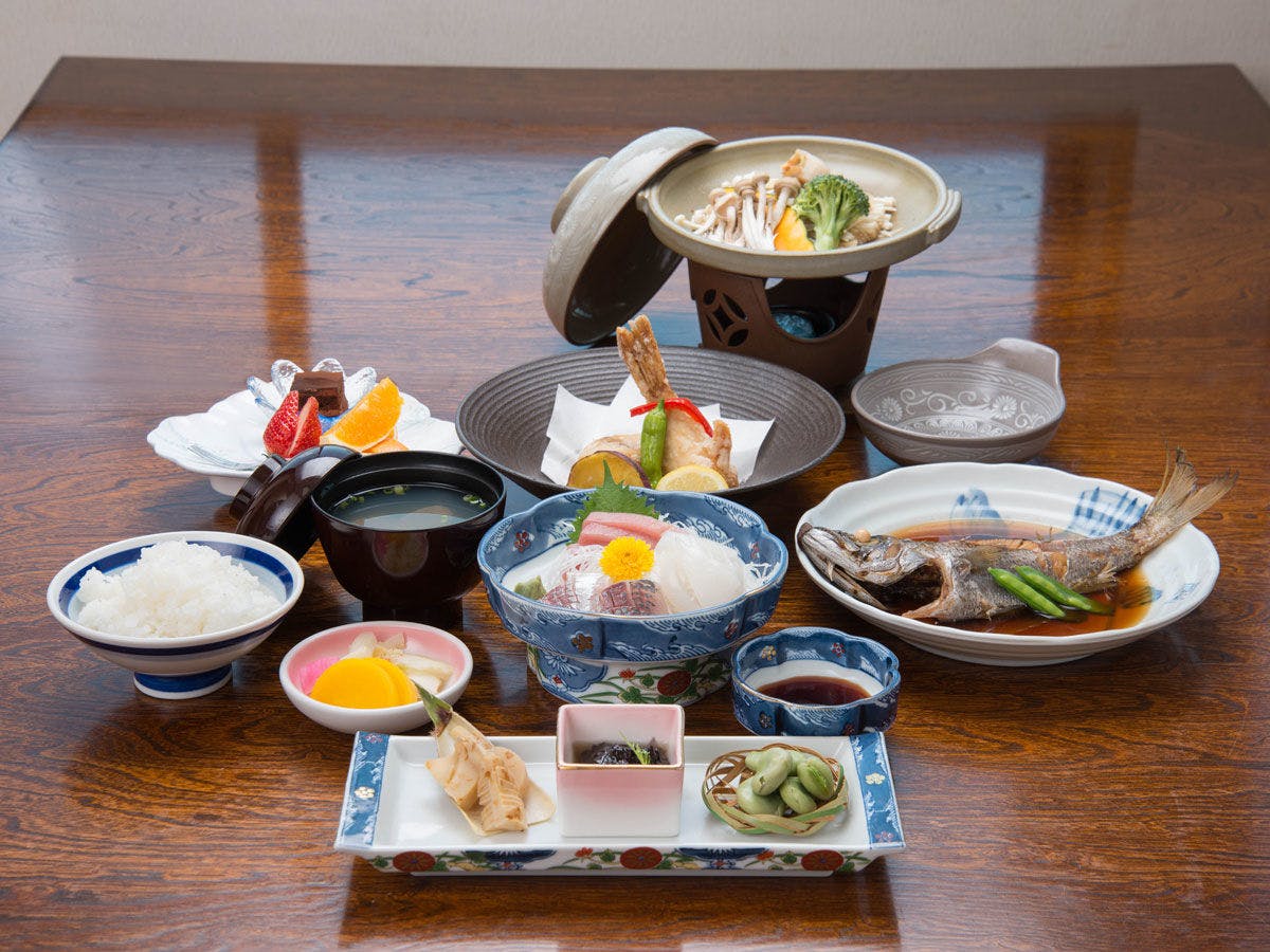 Inn Oshinaya with Ocean and Sunset View Bath