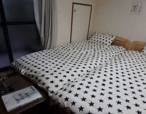 京の宿西大路　客室シングルベッドです。