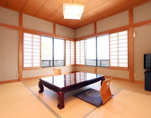 ２階客室8畳◆眺めのいいお部屋です