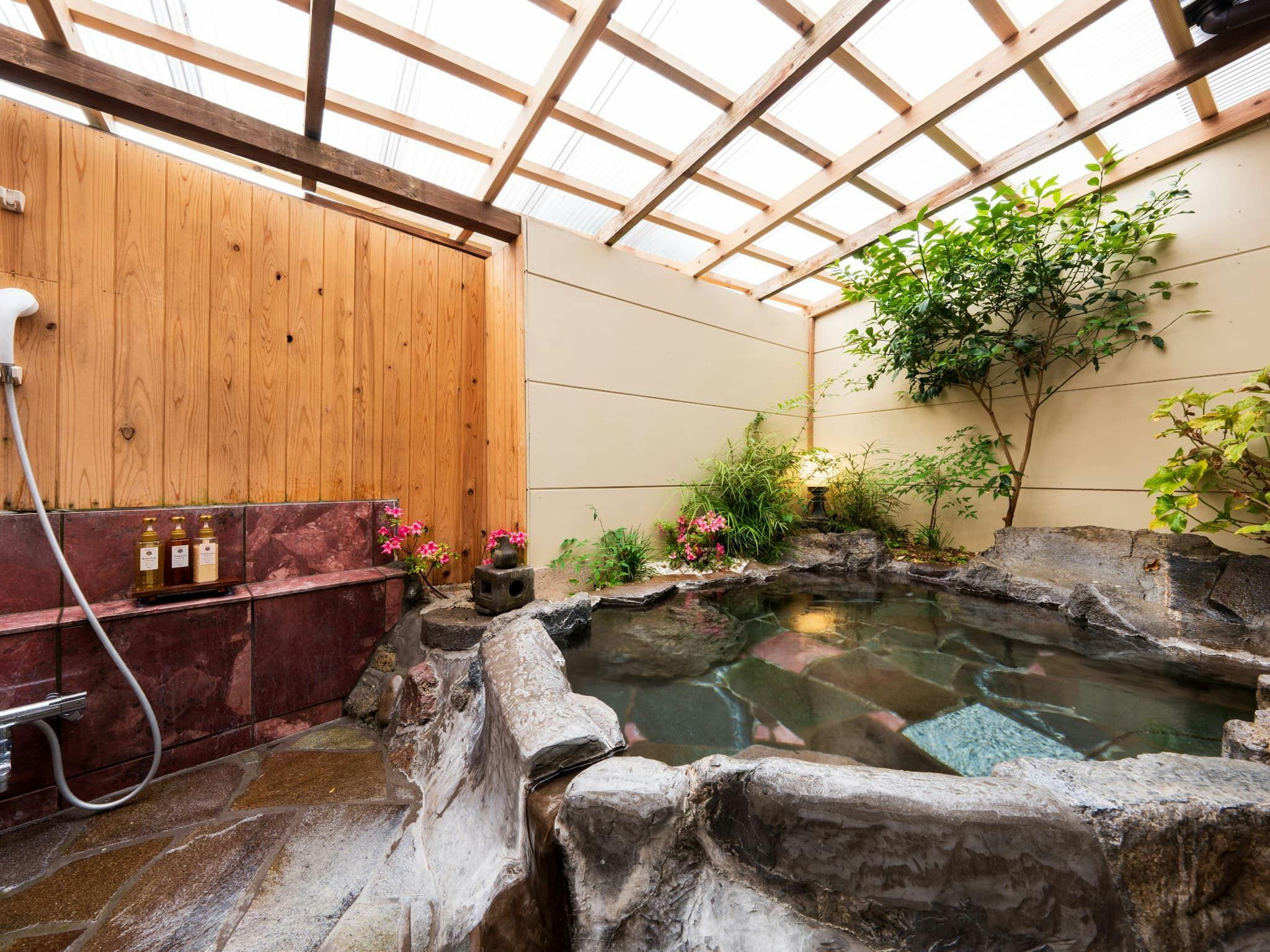 Yufuin Onsen Ryokan Koto no Hanagokoro