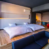 술통을 이용한 노천탕이 있는 객실