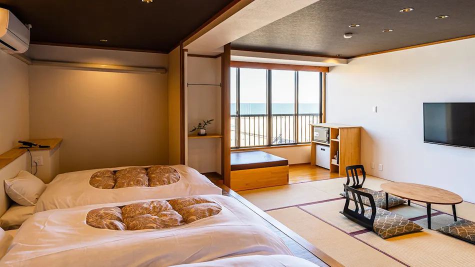 Tsuru-so Inn: Takezaki Crab and Japanese Sake
