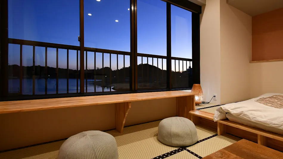 Tsuru-so Inn: Takezaki Crab and Japanese Sake