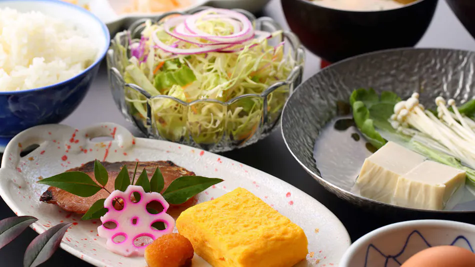 Tsuru-so Inn: Takezaki Crab and Japanese Sake