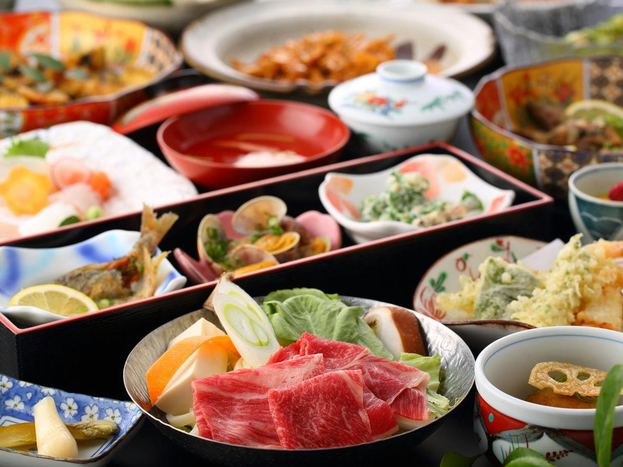 Tsuru-so Inn: Takezaki Crab and Japanese Sake