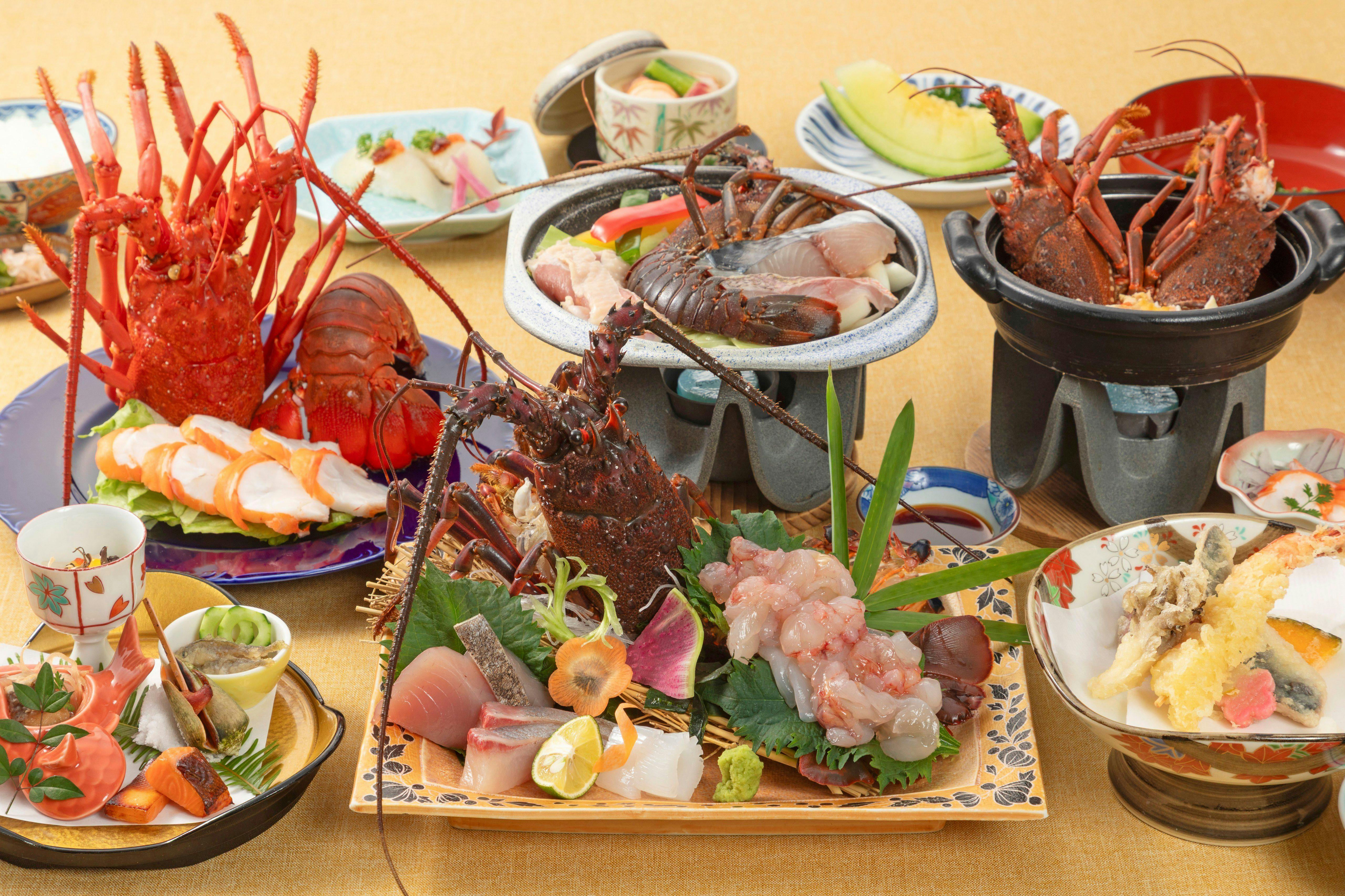 ชุดอาหารไคเซกิพร้อมกุ้งมังกรญี่ปุ่น (ตัวอย่าง)