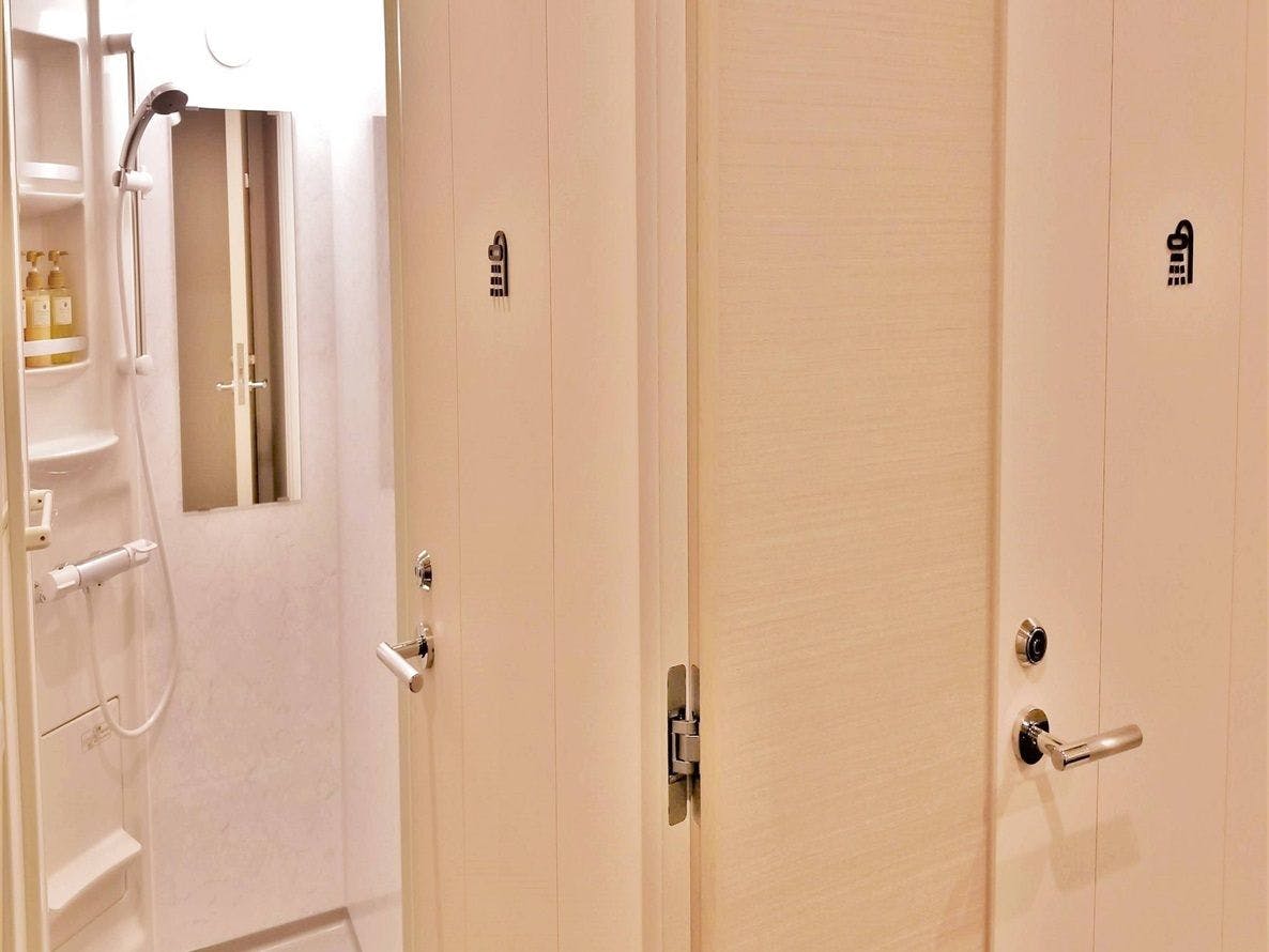 淋浴間（每層樓有3間）