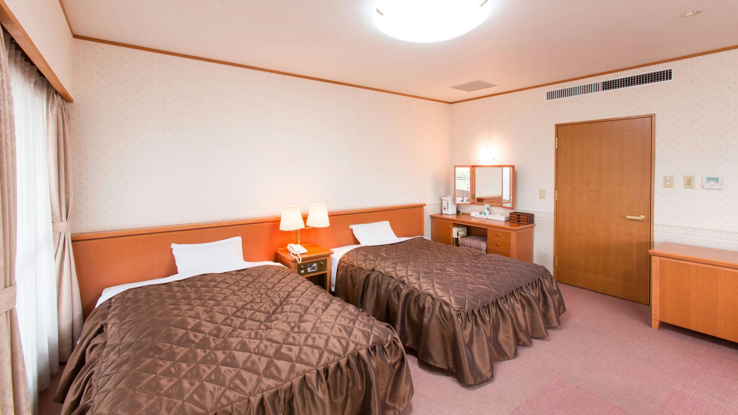 ห้องดีลักซ์เตียงคู่