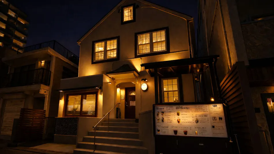 IZA Enoshima Guesthouse