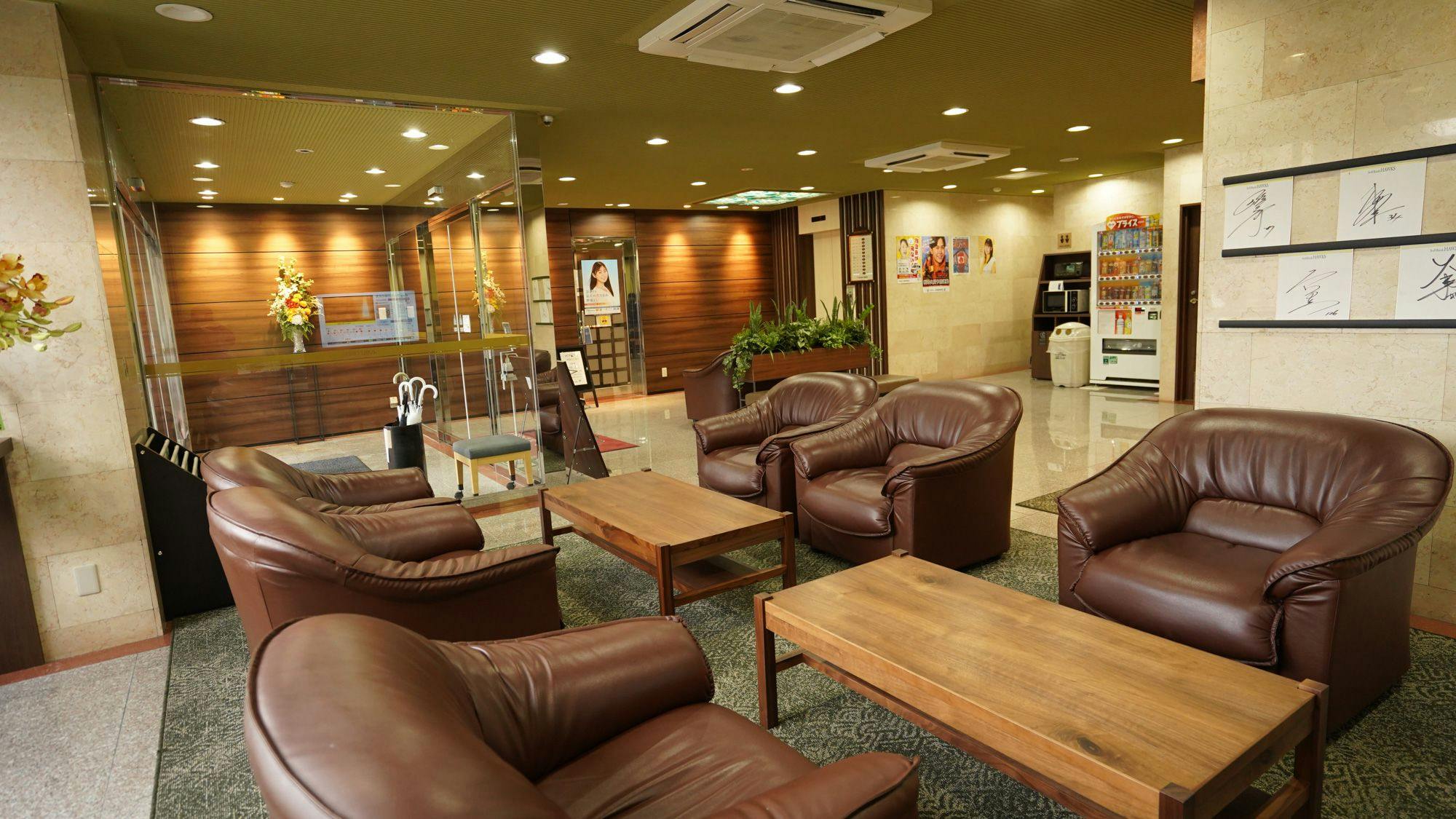 【แผนกต้อนรับและล็อบบี้】