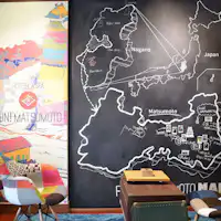 ล็อบบี้ที่เต็มไปด้วยความสนุกสนาน.