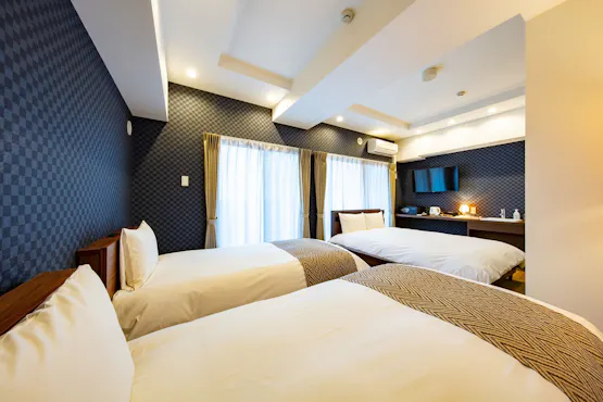 ห้องพักแบบสามคนสไตล์ญี่ปุ่นโมเดิร์นราคาประหยัด