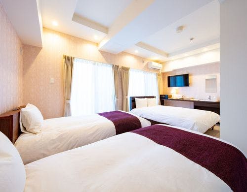 ロココ調（FR）エコノミートリプルルーム