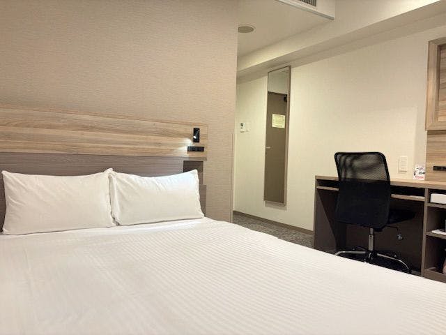 ห้องเตียงใหญ่ ปลอดบุหรี่