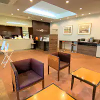 แผนกต้อนรับเปิดให้บริการตลอด 24 ชั่วโมง