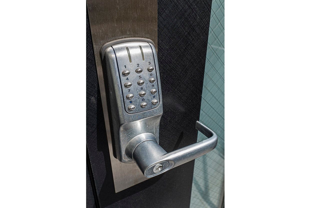 ล็อคประตูระยะไกล