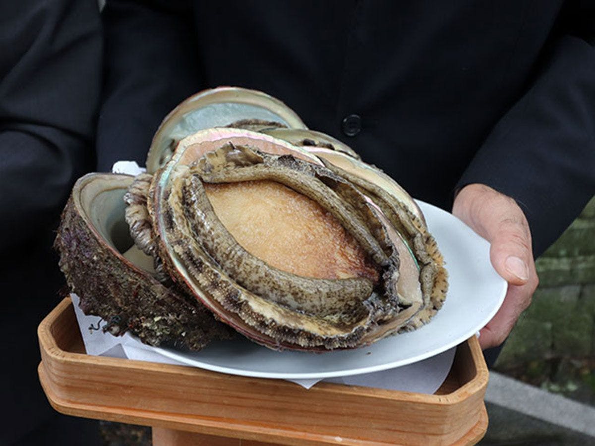 Persembahan istimewa untuk Ise Jingu.