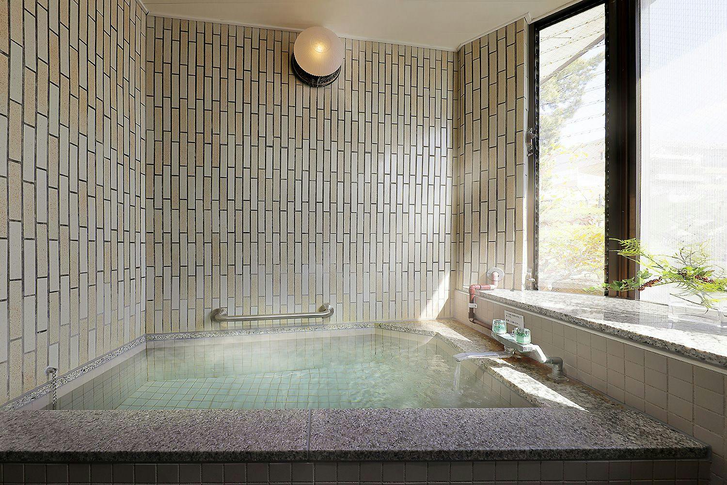 Atami Onsen Sakuraya Ryokan