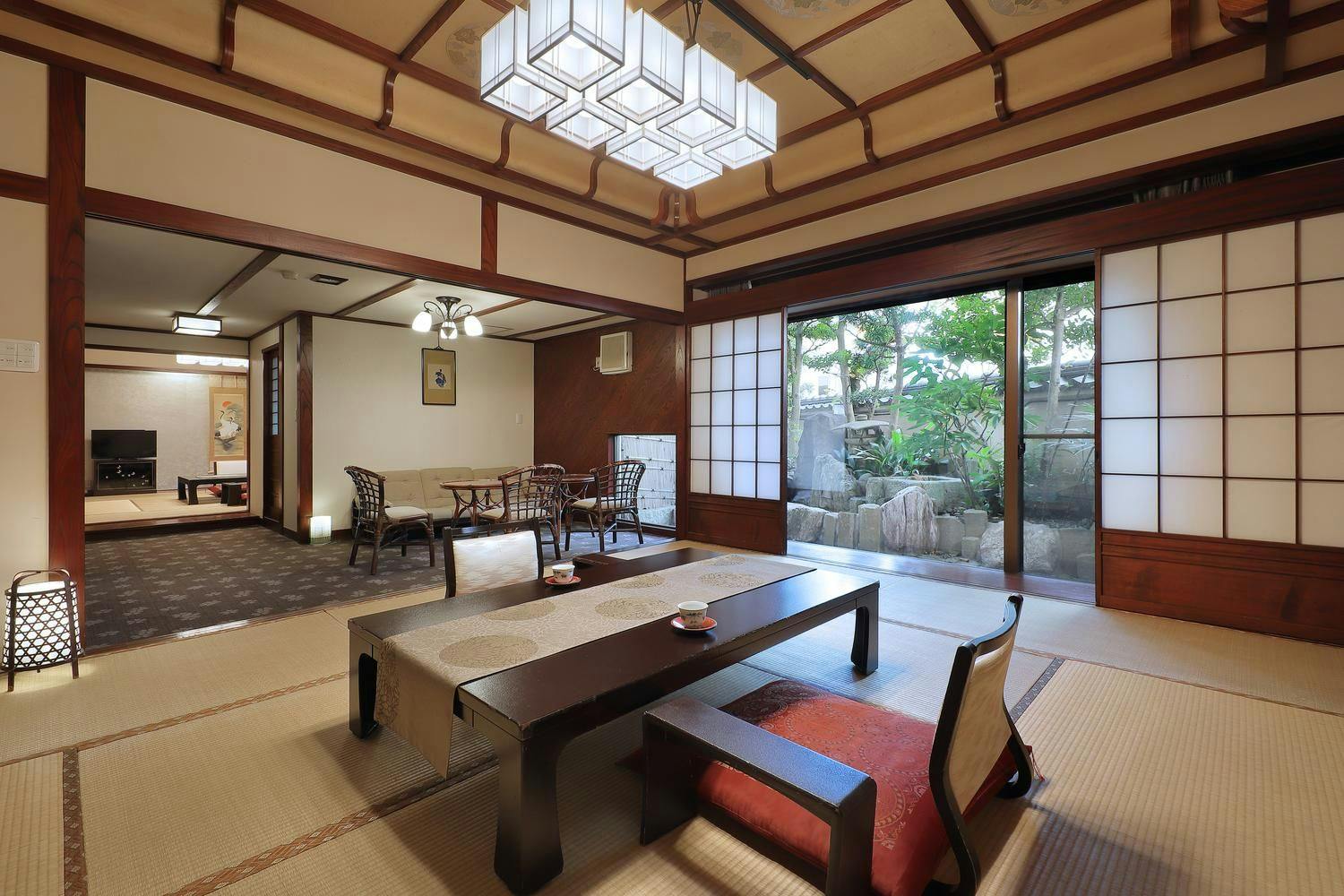 Atami Onsen Sakuraya Ryokan