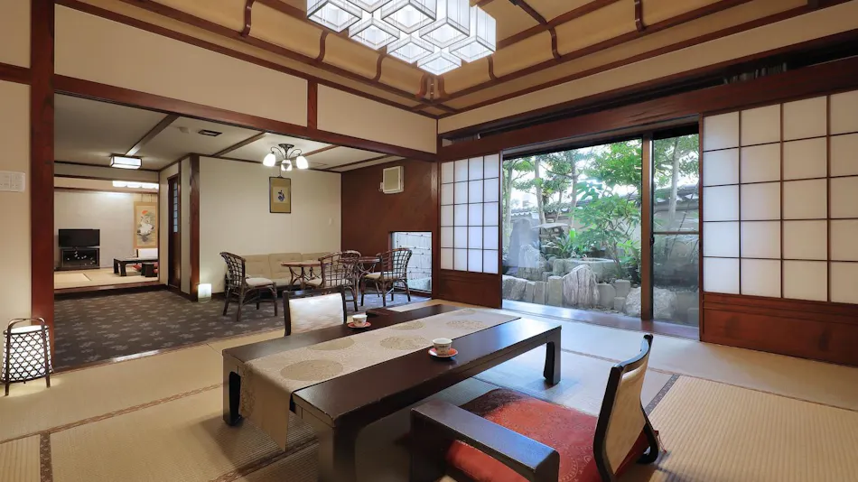 Atami Onsen Sakuraya Ryokan