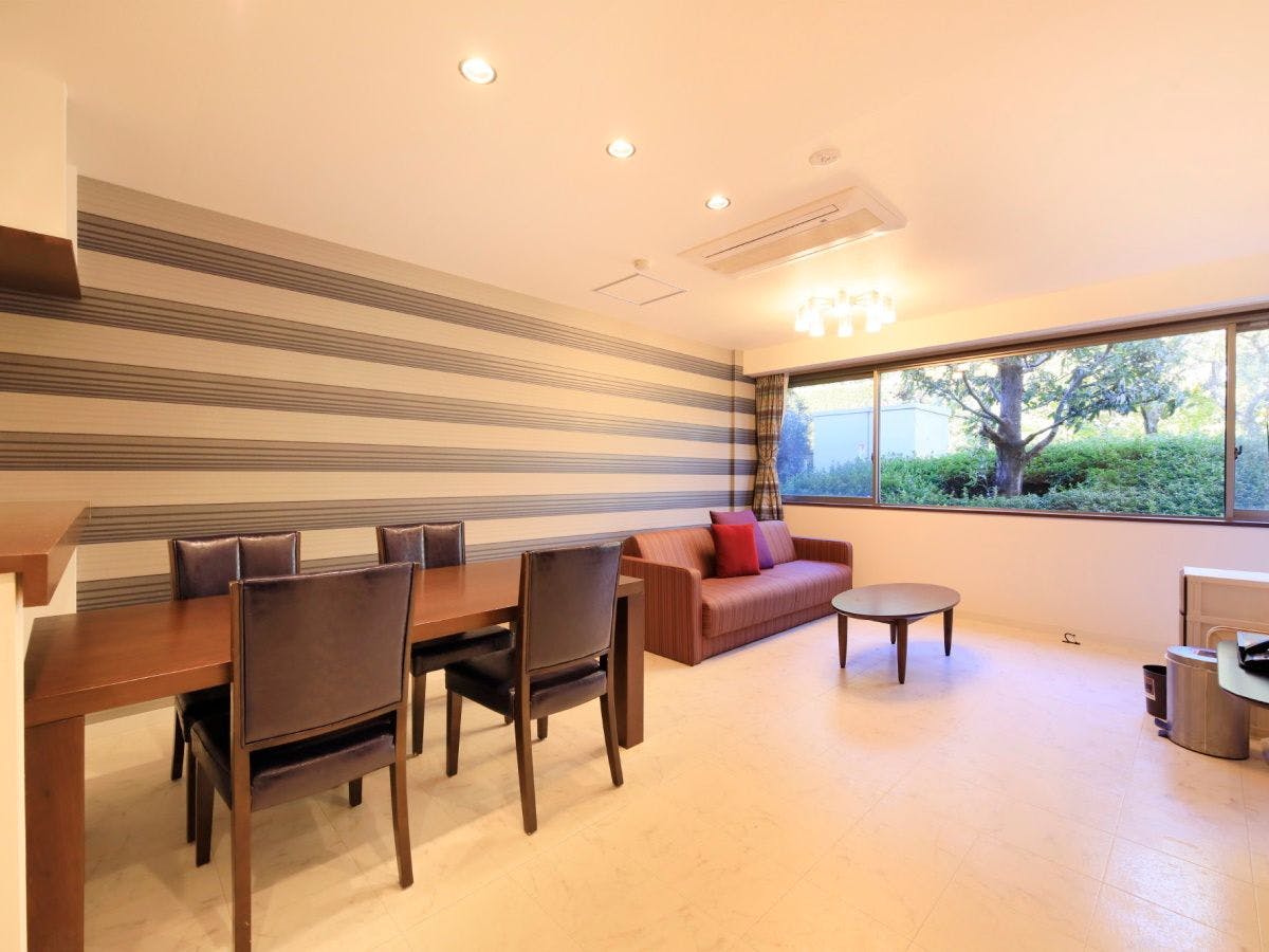 【Bilik Standard Mesra Haiwan Peliharaan - Contoh】