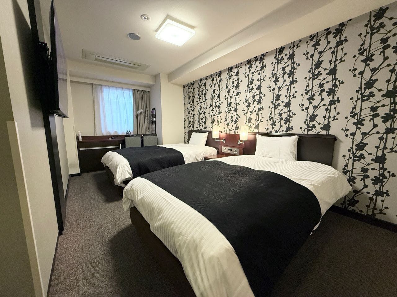 ■ Luas 30 meter persegi / Lebar katil 120cm × 2 unit