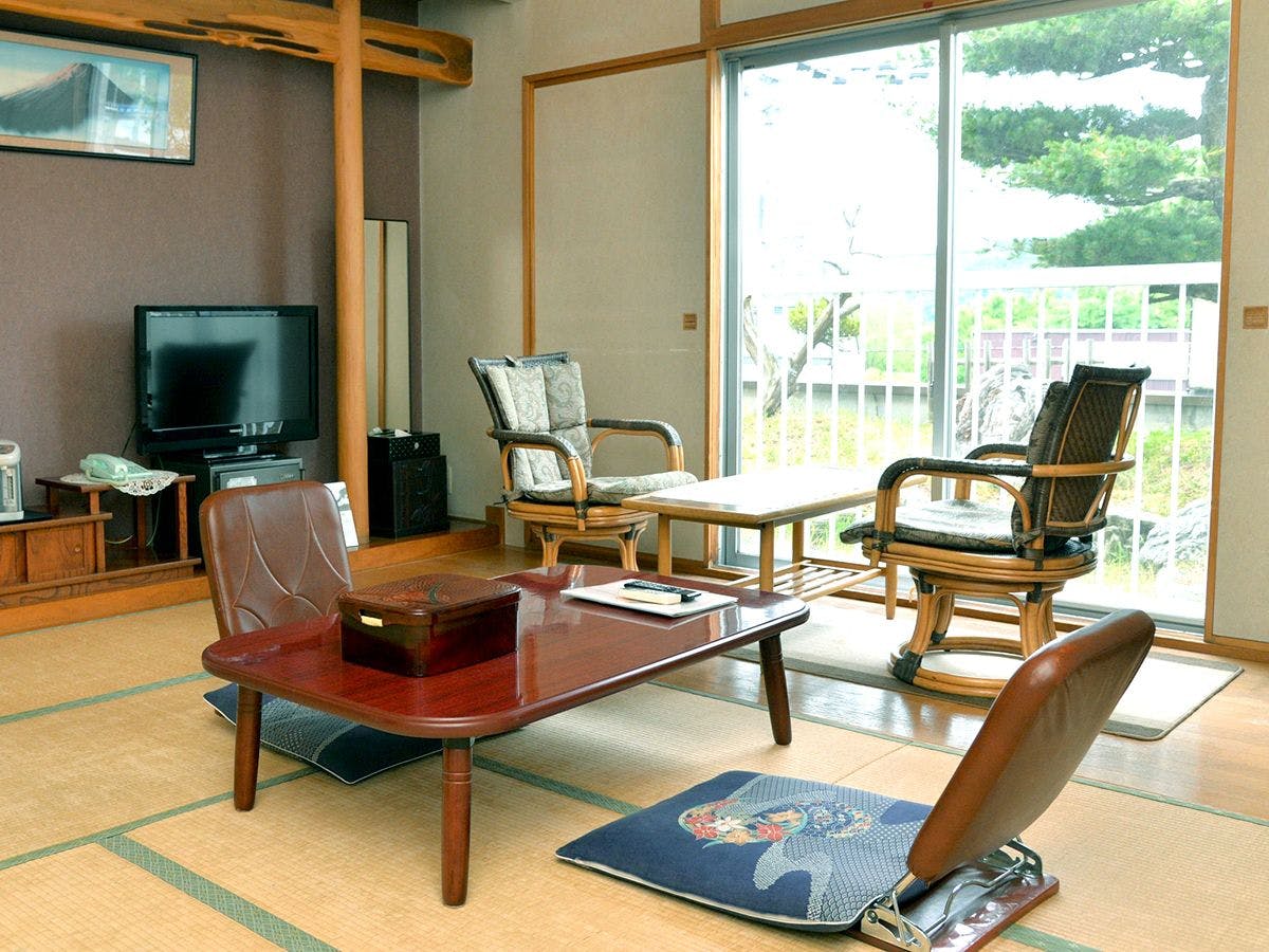 :: 經濟型日式房間 ::