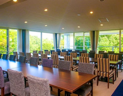 クラブハウス会議室