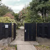 ประตูบ้านฮิราโนะ